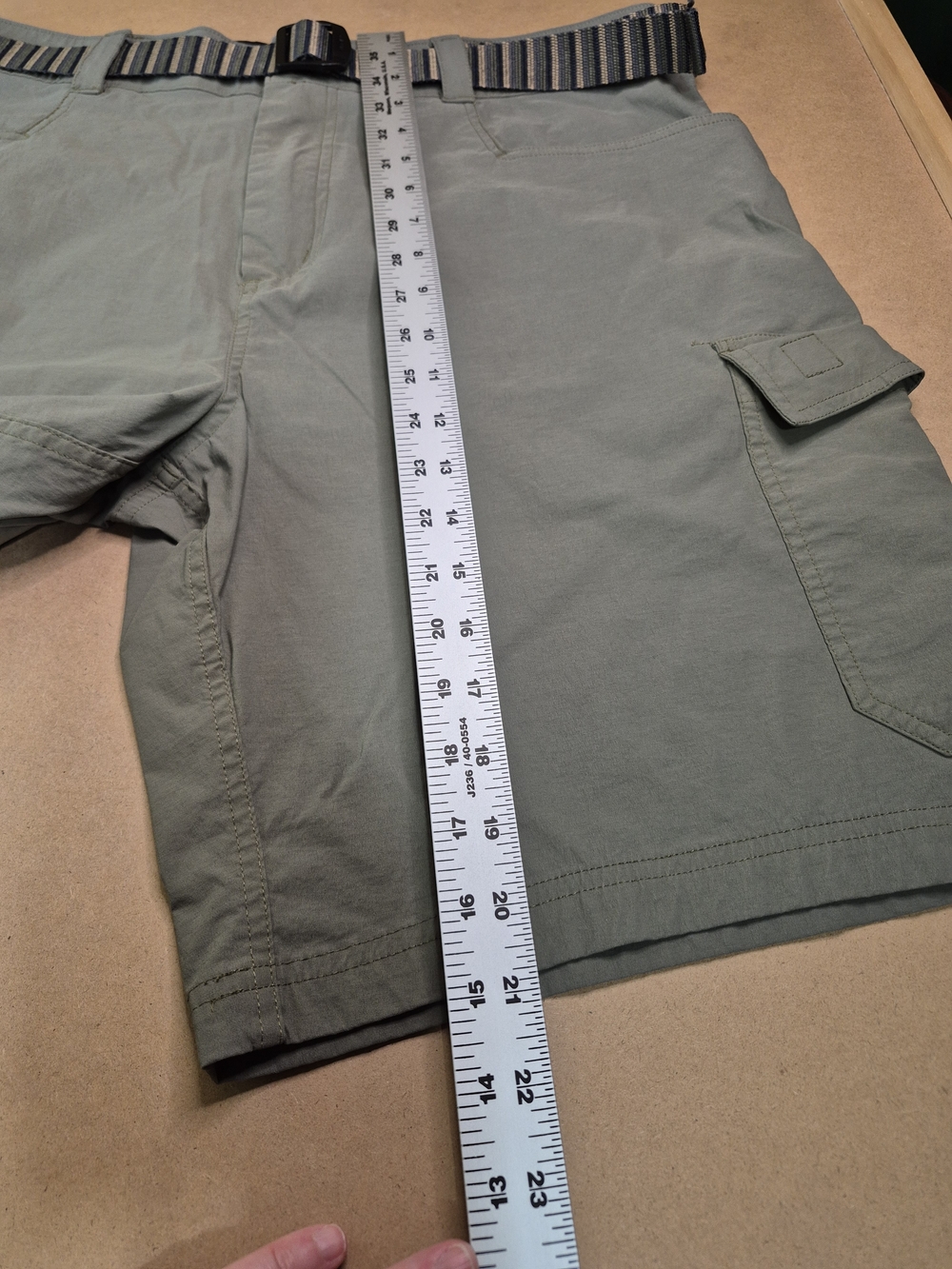 Orvis Men's Cargo Shorts in Light Olive with Striped Webbing Belt 3355/379 - Picture 3 of 10